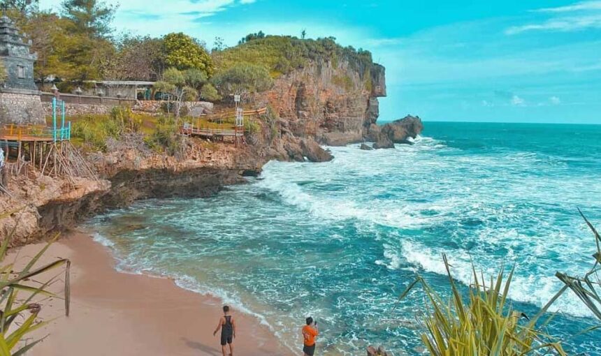 5 Tips Liburan ke Pantai